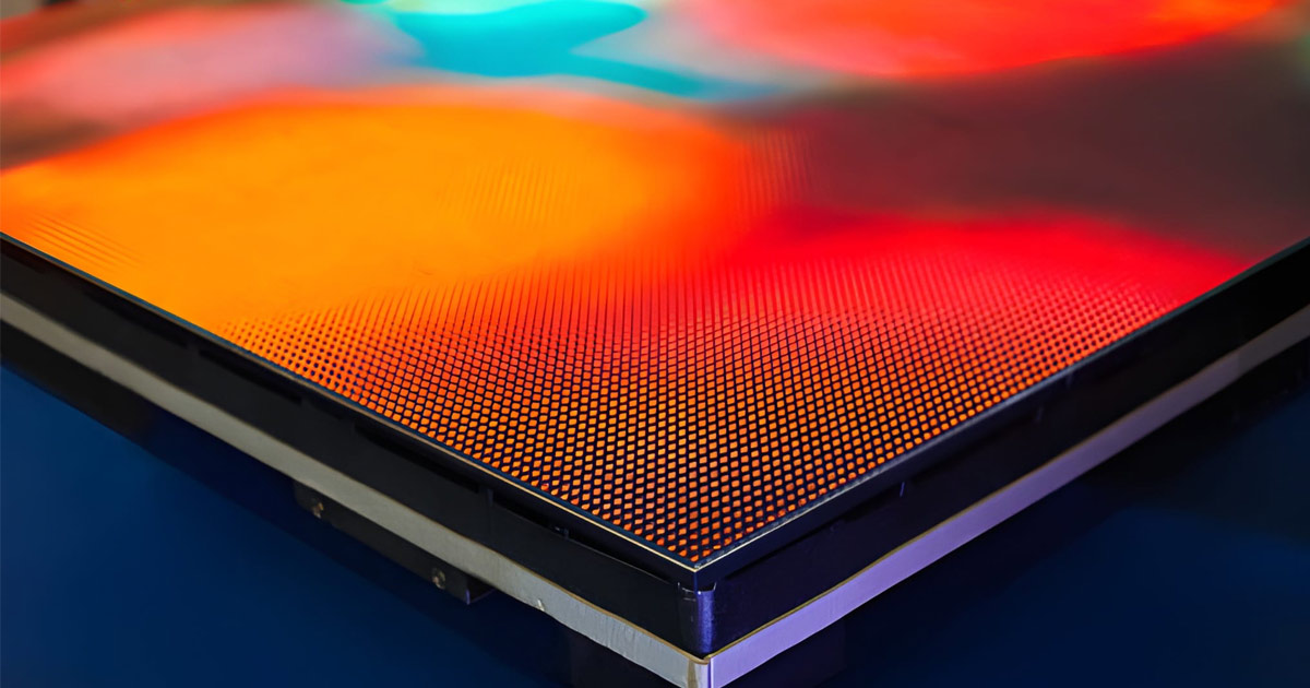 تفاوت تلویزیون شهری indoor و outdoor چیست؟