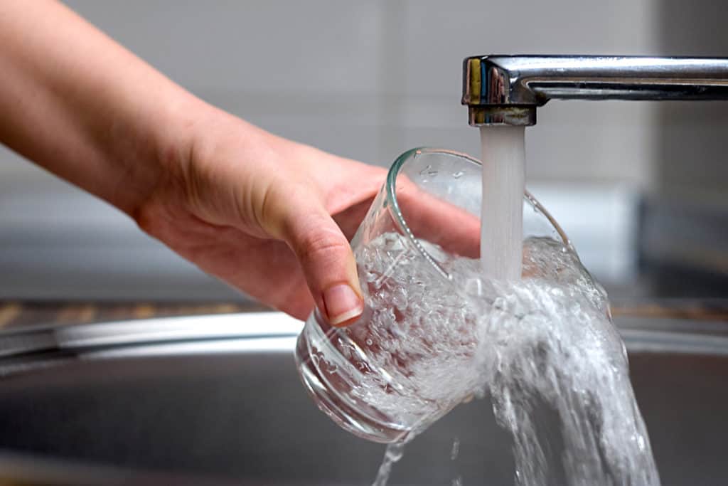 نحوه محاسبه پول آب در آپارتمان : راهنمای جامع + جدول مقایسه